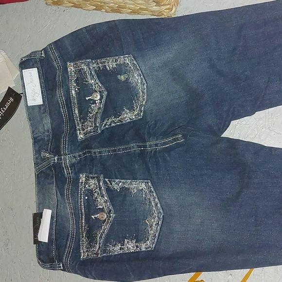 Jeans - Picture 9 of 9